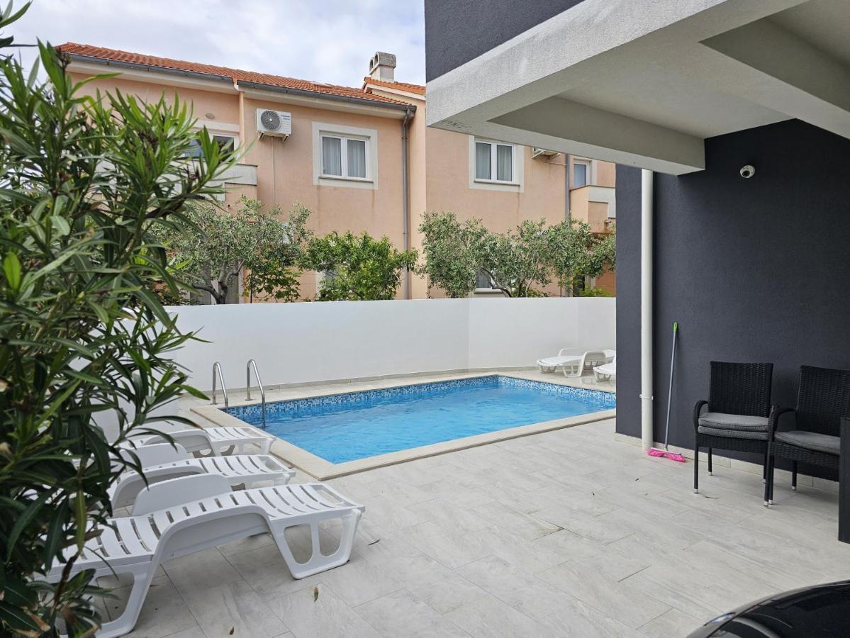 Apartament Paulina - *